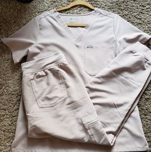 Figs M catarina top and MP zamora joggers